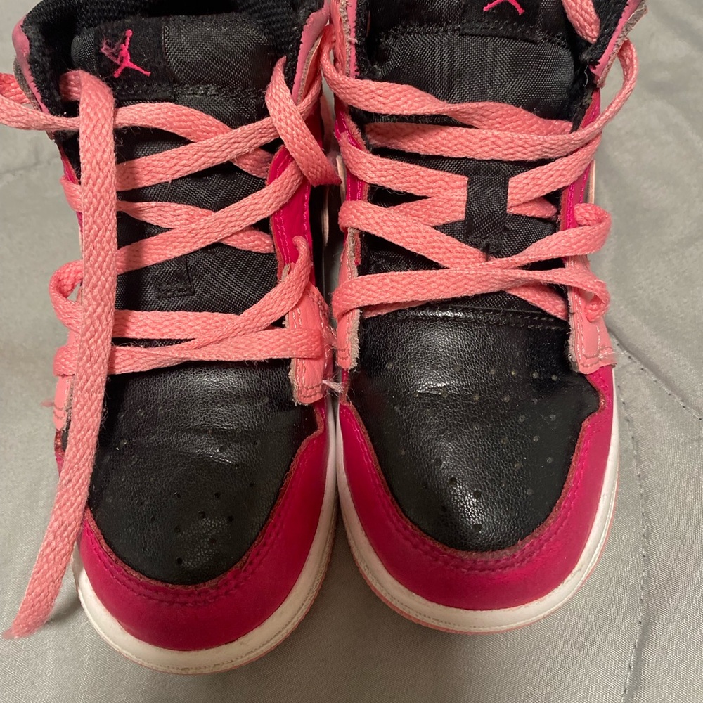 Jordan size 10c color pink and black